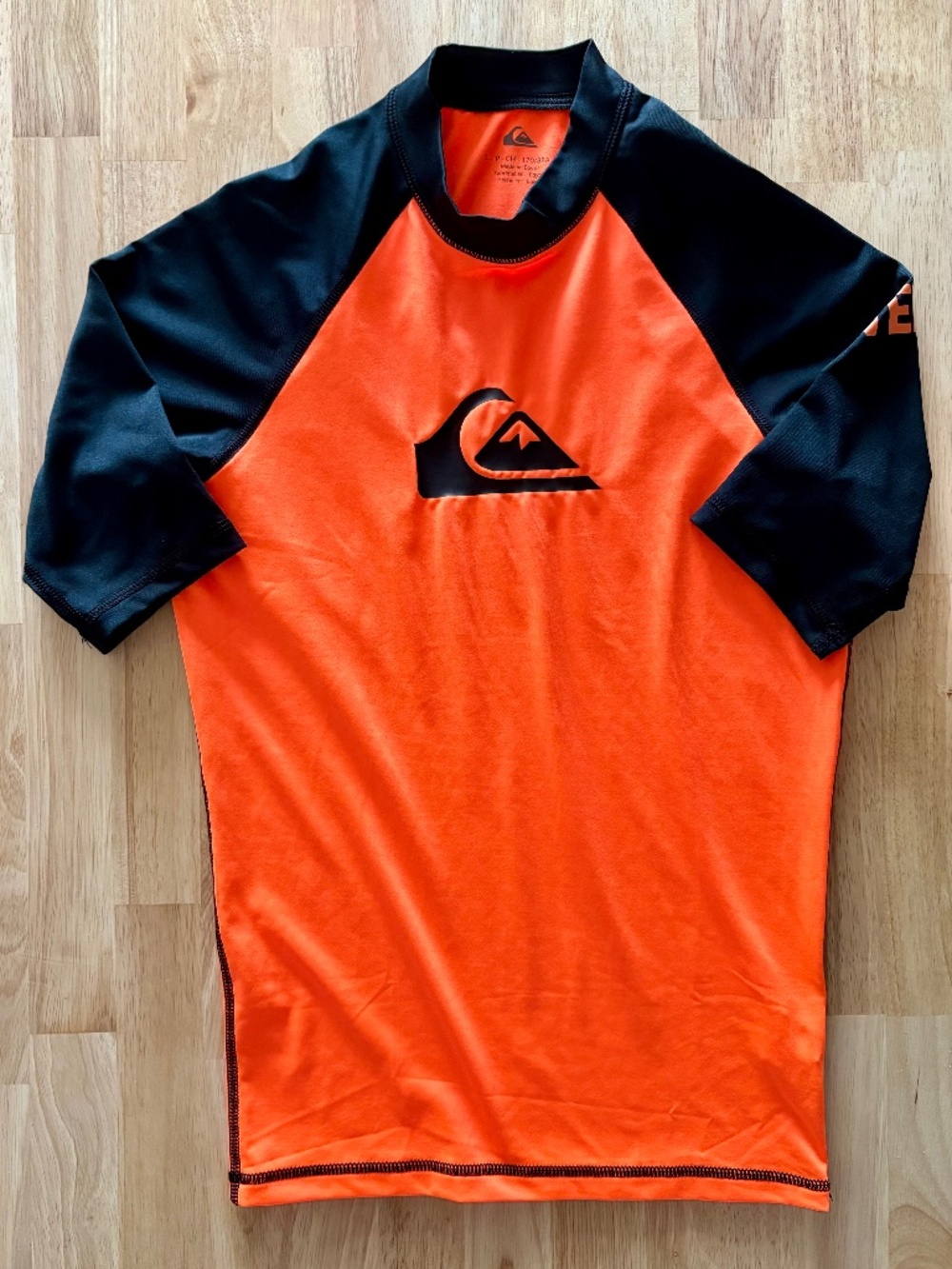 Womens Quiksilver Small Rash Guard Orange Black Short Sleeve Surf Swim Top